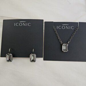 Sabika Drop Earrings and Necklace set - Grey